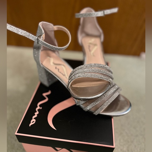 Sparkly Block heel open toe sandals - Picture 1 of 7